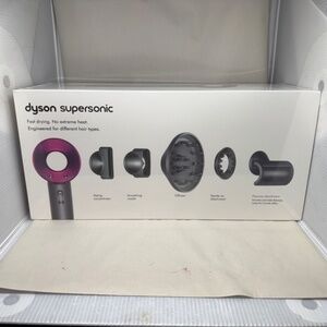 Dyson Supersonic Hairdryer w/ Attachments in Fuscia New in Box SEALED